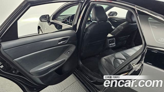 Toyota Avalon 2018 — Şəkil 12/20