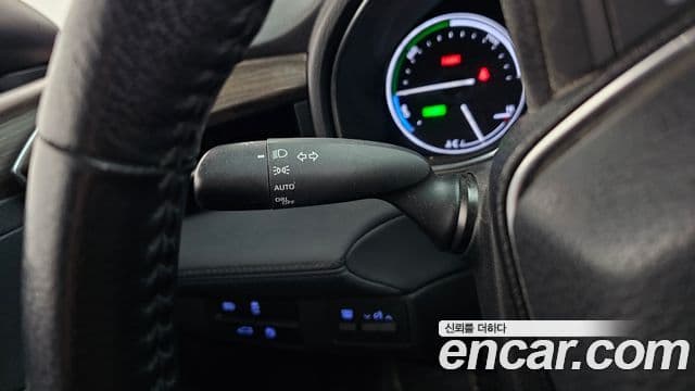 Toyota Avalon 2018 — Photo 9/28