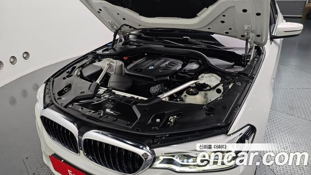 BMW 5 Series 2019 — Фото 6/20