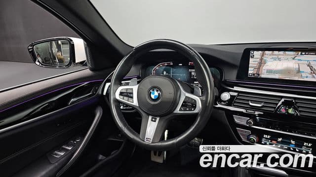 BMW 5 Series 2019 — Фото 12/20