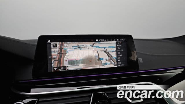 BMW 5 Series 2019 — Фото 13/20