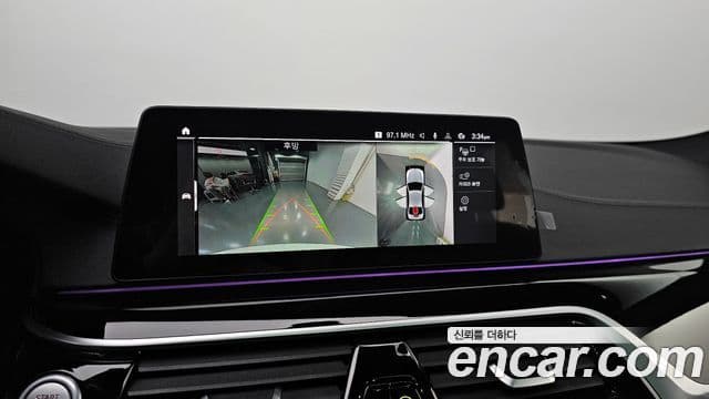 BMW 5 Series 2019 — Фото 14/20
