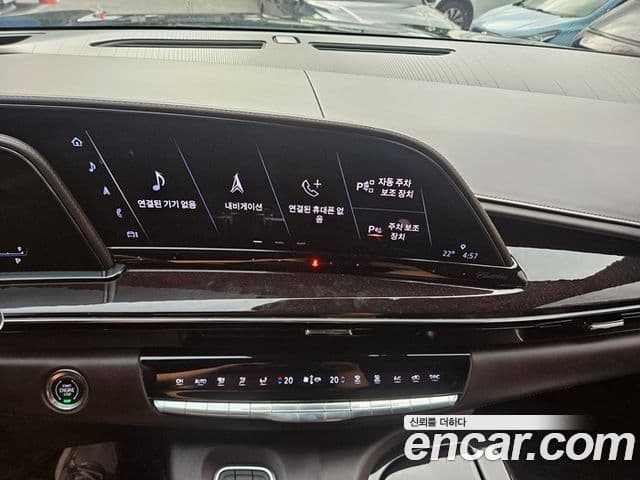 Cadillac Escalade 2021 — Photo 15/20