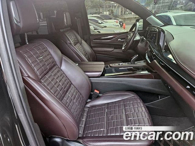 Cadillac Escalade 2021 — Photo 2/20