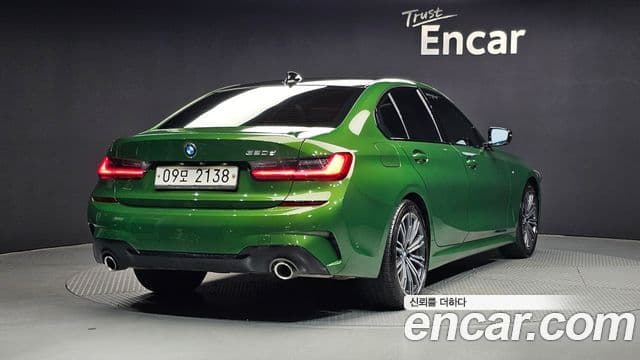 BMW 3 Series 2019 — ფოტო 2/20
