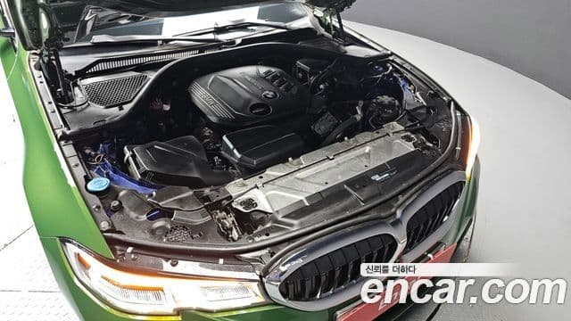 BMW 3 Series 2019 — ფოტო 6/20