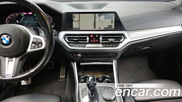 BMW 3 Series 2019 — ფოტო 13/20