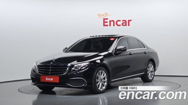 Mercedes-Benz E-Class 2019 — ფოტო 1/20
