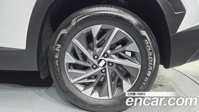 Hyundai Tucson Hybrid 2022 — Şəkil 28/30