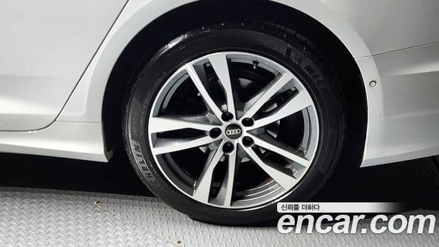 Audi A6 2022 — Photo 13/35