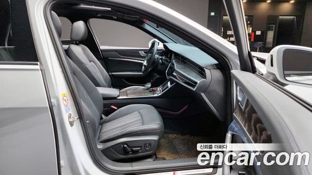 Audi A6 2022 — Photo 22/35