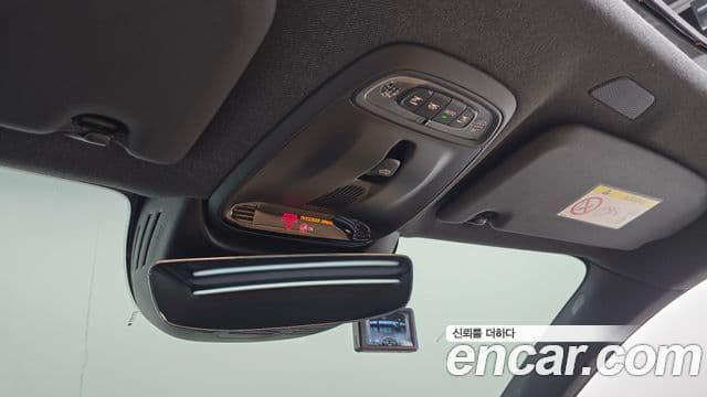 Volvo XC40 2021 — ფოტო 13/33