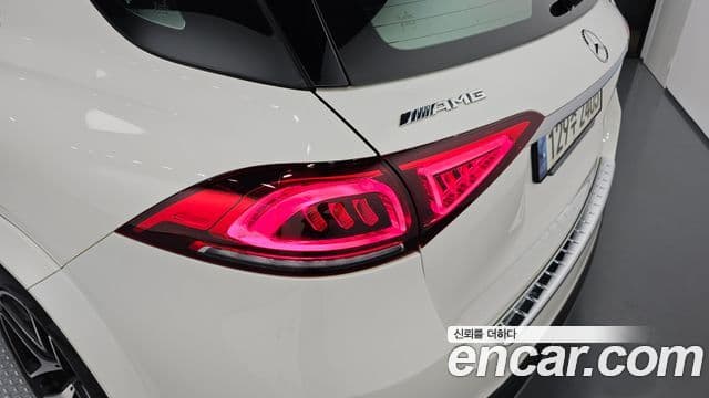 Mercedes-Benz GLE-Class 2021 — Photo 33/36
