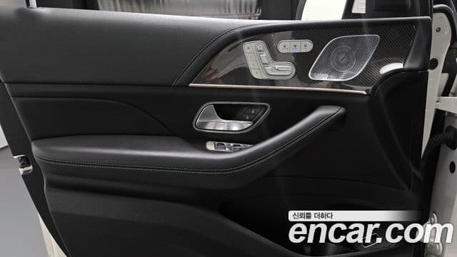 Mercedes-Benz GLE-Class 2021 — Photo 14/36