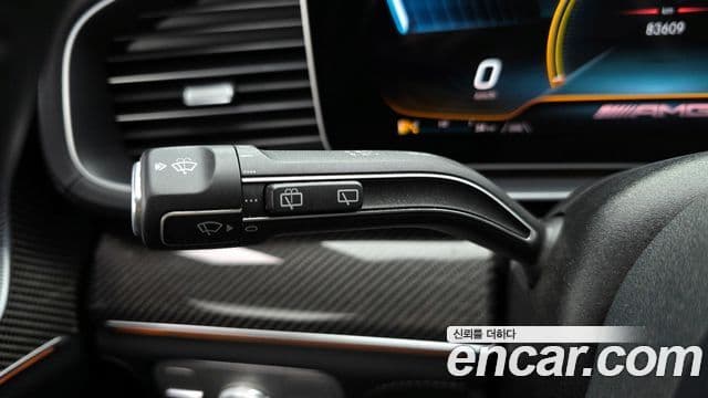 Mercedes-Benz GLE-Class 2021 — Photo 34/36