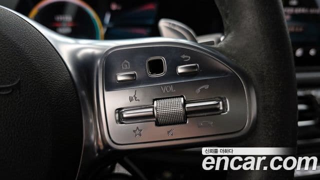 Mercedes-Benz GLE-Class 2021 — Photo 35/36