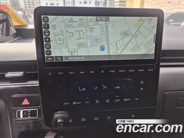 Hyundai Staria 2023 — ფოტო 14/18