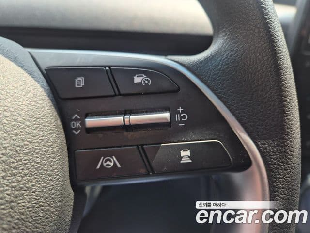 Hyundai Staria 2023 — ფოტო 17/18