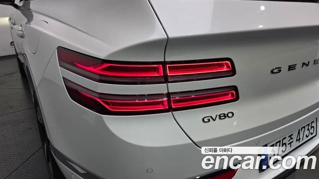 Genesis GV80 2025 — Photo 29/37