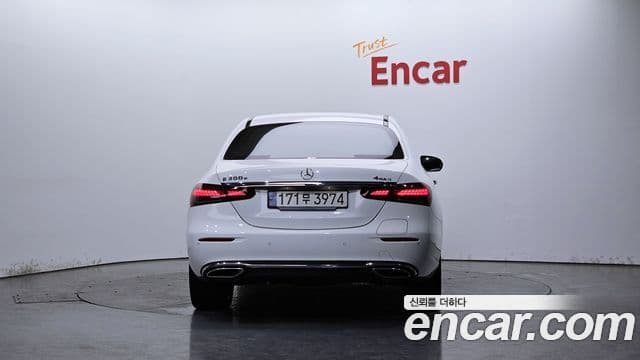 Mercedes-Benz E-Class 2023 — Şəkil 4/20