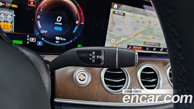 Mercedes-Benz E-Class 2023 — Şəkil 9/20