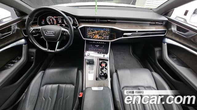 Audi A7 2021 — ფოტო 7/20