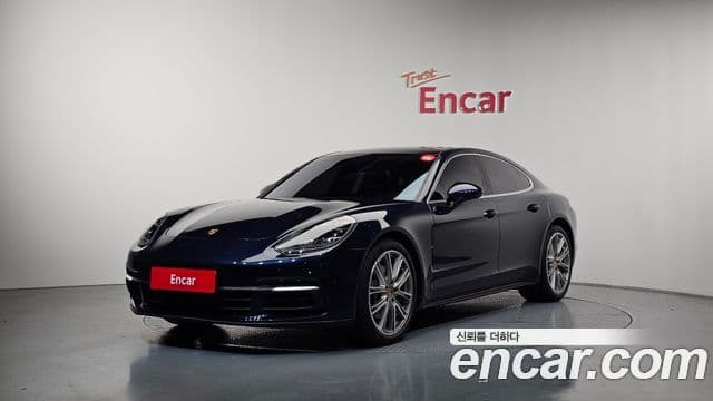 Porsche Panamera 2018 — ფოტო 1/20