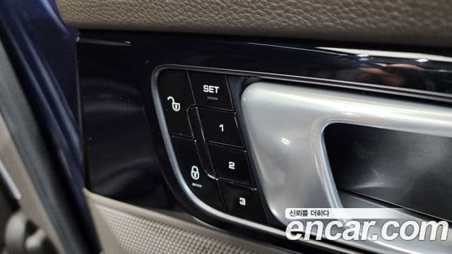 Porsche Panamera 2018 — ფოტო 12/20