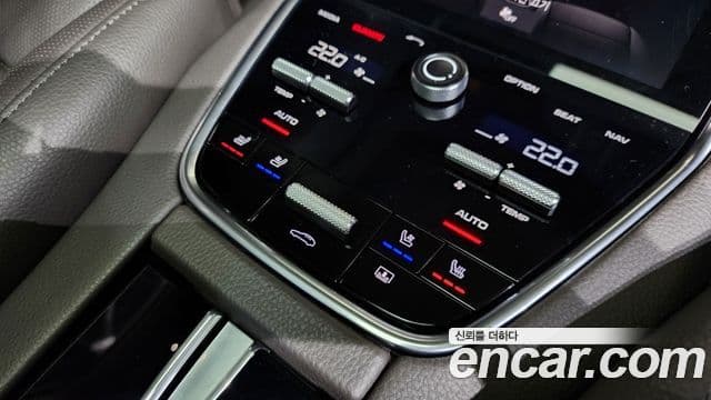 Porsche Panamera 2018 — Şəkil 9/35