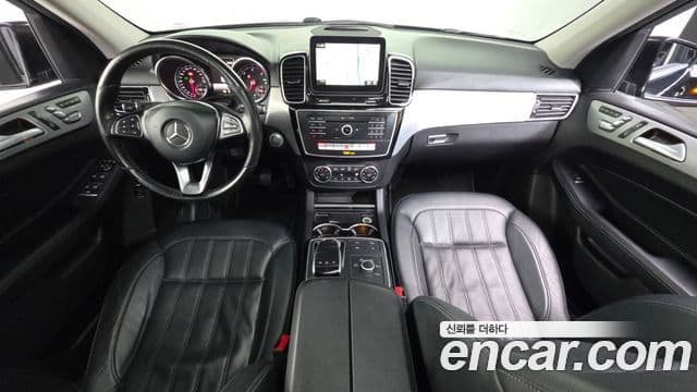Mercedes-Benz GLE-Class 2018 — ფოტო 7/20