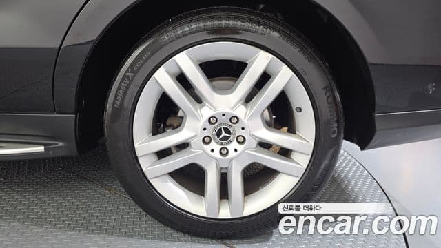 Mercedes-Benz GLE-Class 2018 — ფოტო 1/30