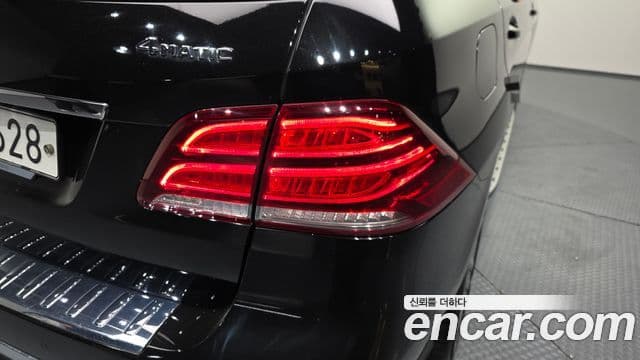 Mercedes-Benz GLE-Class 2018 — ფოტო 14/30