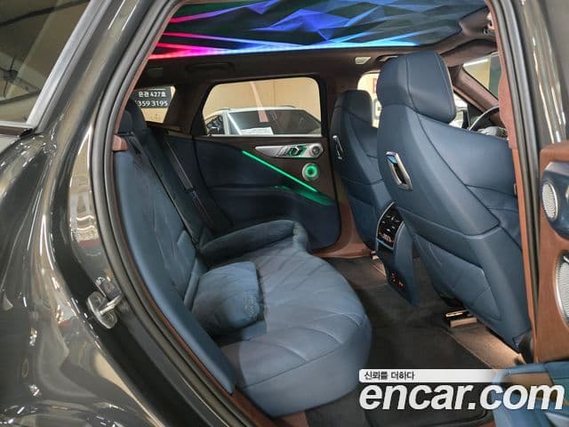 BMW XM 2025 — фото 6 из 20