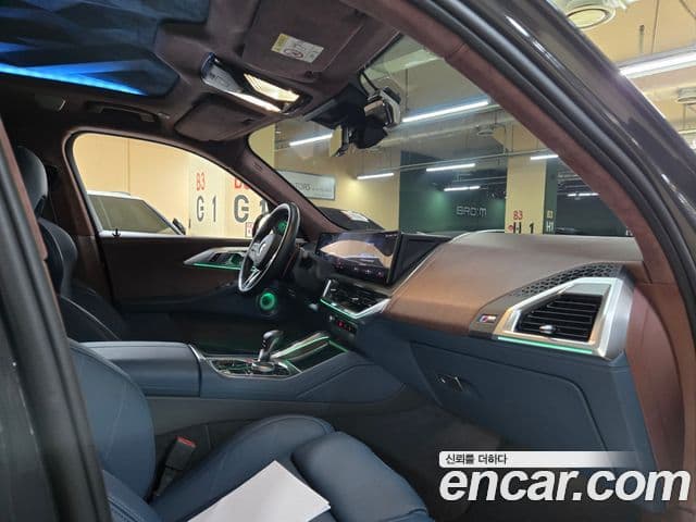 BMW XM 2025 — ფოტო 7/20