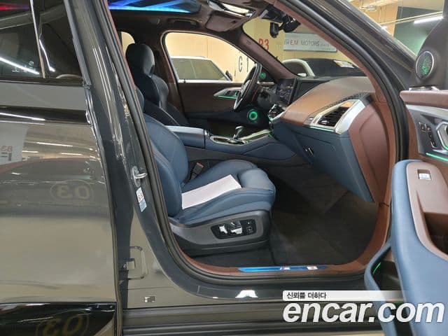 BMW XM 2025 — ფოტო 10/20