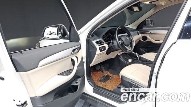 BMW X1 2020 — Şəkil 10/20