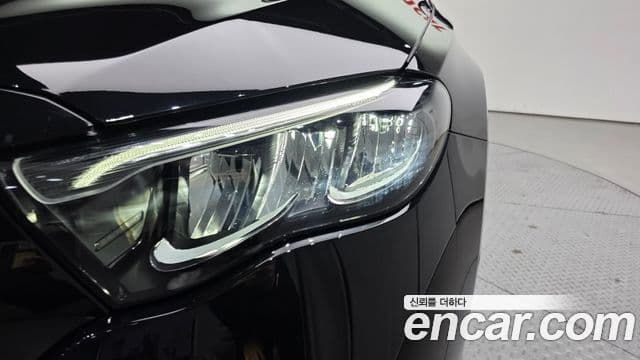 Mercedes-Benz E-Class 2025 — Photo 7/31
