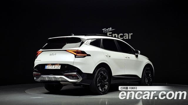 Kia Sportage 2023 — Фото 2/20