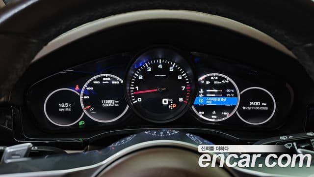 Porsche Cayenne 2020 — ფოტო 8/20