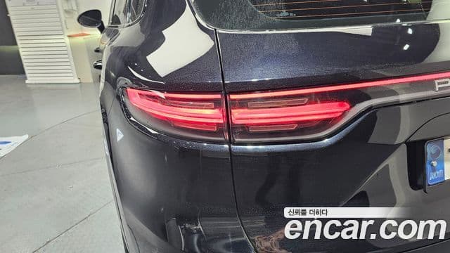 Porsche Cayenne 2020 — Photo 30/31