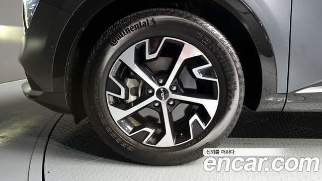 Kia Sportage 2022 — ფოტო 5/20