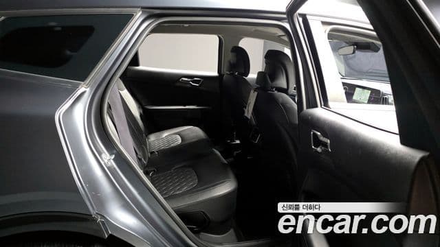 Kia Sportage 2022 — ფოტო 12/20
