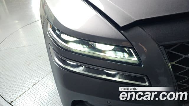 Genesis GV80 2020 — Photo 24/37