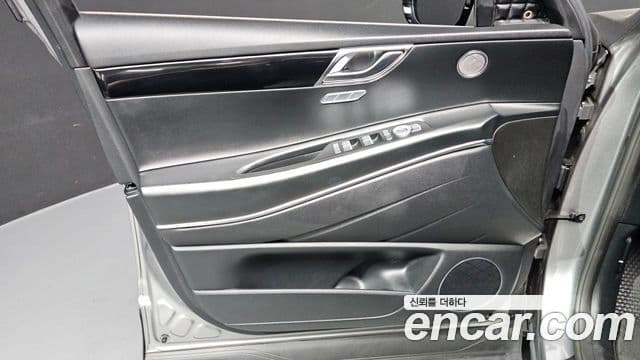 Genesis GV80 2020 — Photo 1/37
