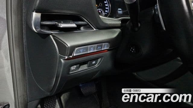 Genesis GV80 2020 — Photo 17/37