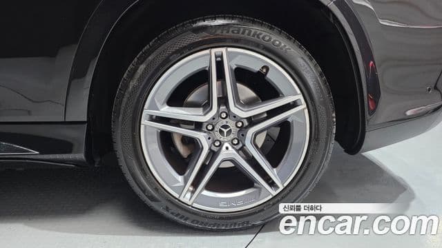 Mercedes-Benz GLS-Class 2021 — Photo 15/36