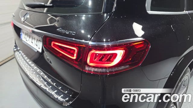 Mercedes-Benz GLS-Class 2021 — Photo 27/36