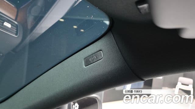 Mercedes-Benz GLS-Class 2021 — Photo 8/36
