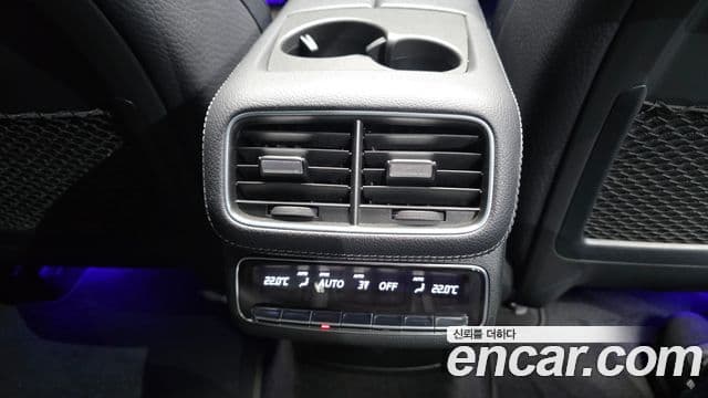 Mercedes-Benz GLS-Class 2021 — Photo 16/36