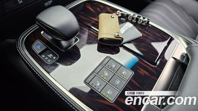 Lexus LS500 2023 — Photo 5/20
